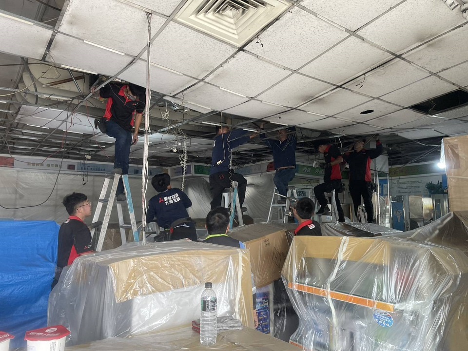 �j����M�B