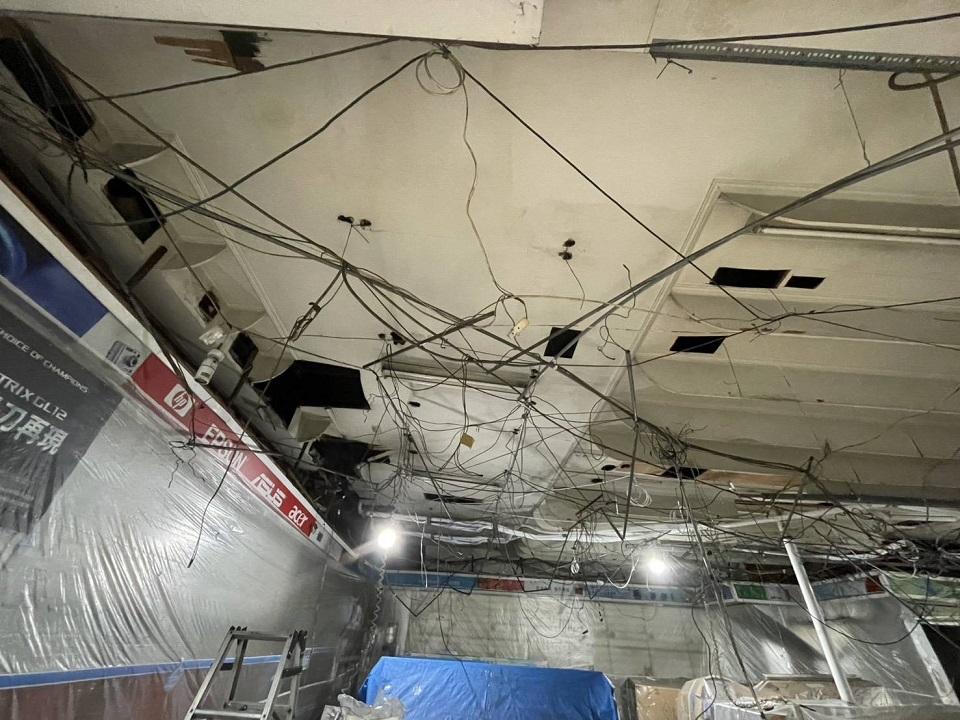 �j����M�B