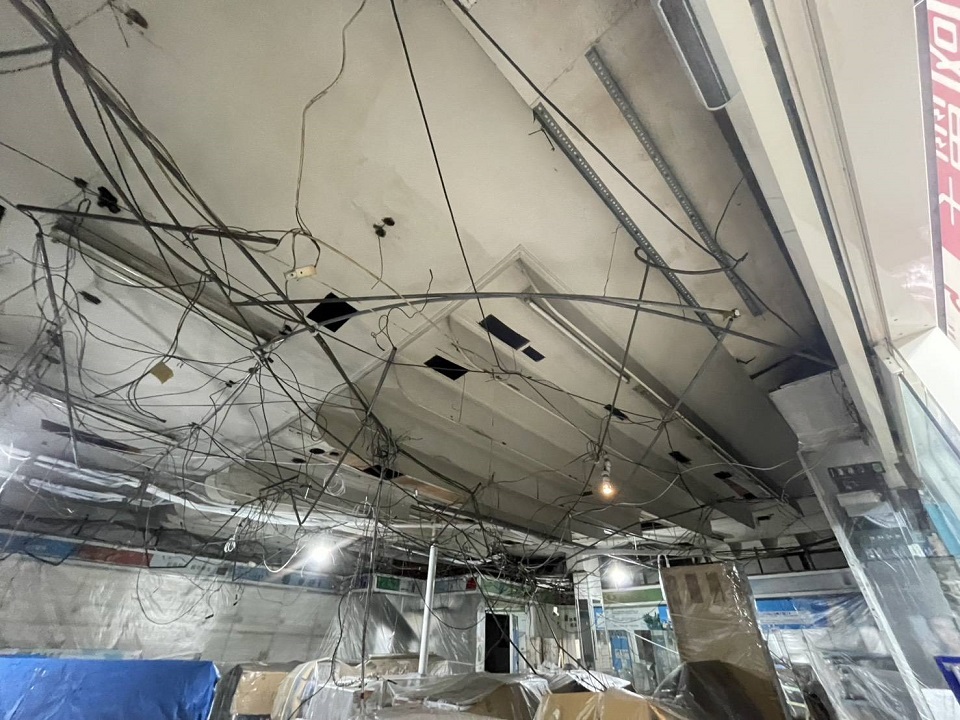 �j����M�B