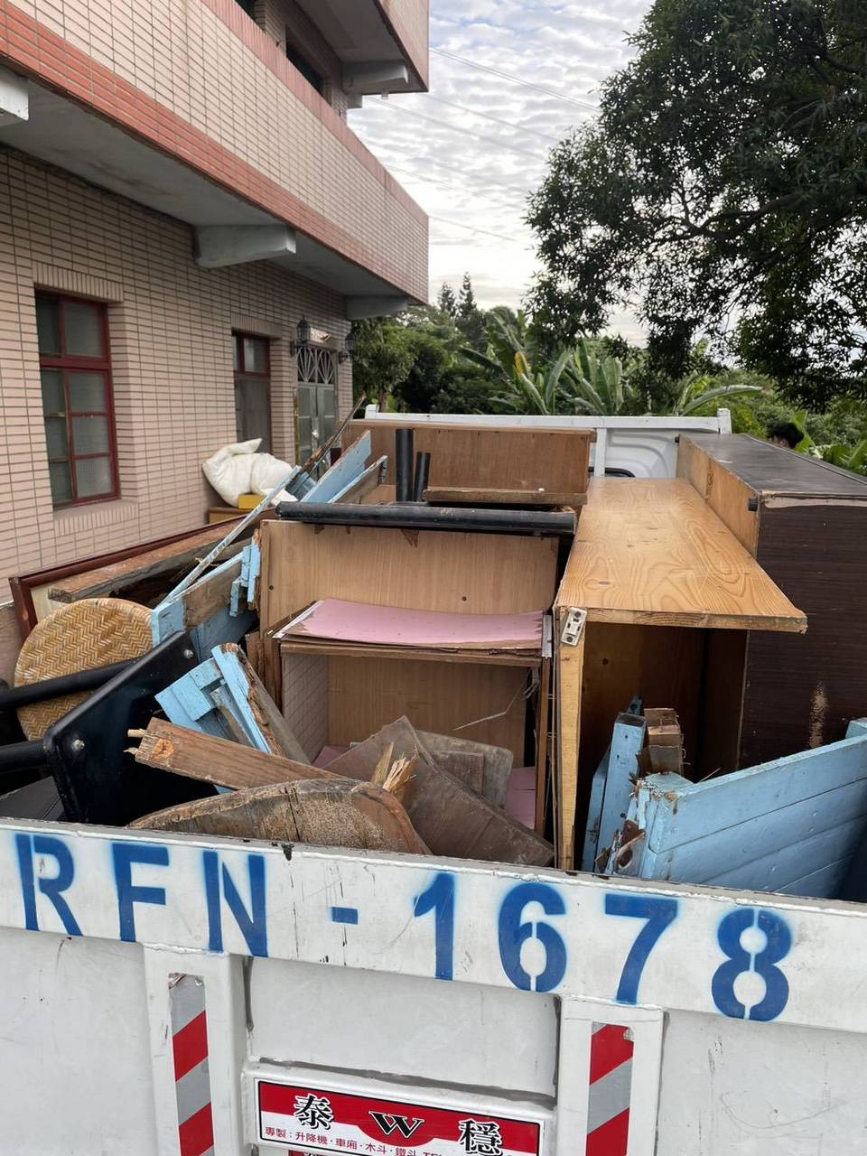 �x���ӥ��ϩ�M�B